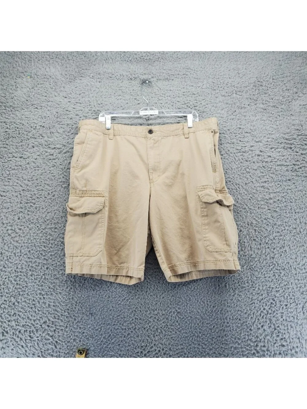 IZOD Shorts Mens Size 40 Tan Cargo 100% Cotton Casual *Read*
